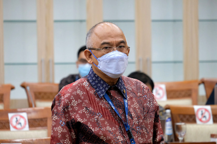 Direktur Utama PT Asabri (Persero) Wahyu Suparyono mengikuti rapat dengar pendapat dengan Komisi VI DPR di Kompleks Parlemen, Jakarta, Rabu (9/6/2021).