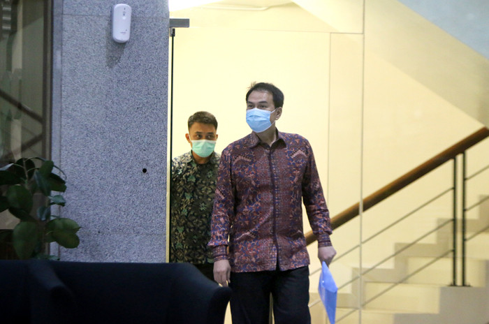 Wakil ketua DPR RI Azis Syamsuddin usai menjalani pemeriksaan di Gedung KPK Merah Putih Kuningan Jakarta, Rabu (9/6/2021).
