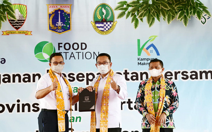 Kerja sama BUMD PT Kampung Makmur Sumedang dengan PT Food Station Tjipinang Jaya dan Perumda Pasar Jaya Pemda Provinsi DKI Jakarta, Jumat (11/6/2021).