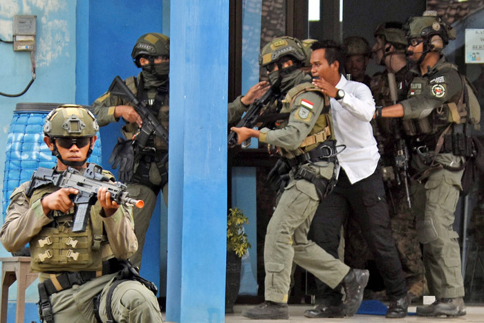 Latihan Bersama Marinir Indonesia dan Marinir Amerika dengan sandi Reconex 21-II yang dimulai sejak tanggal 3 Juni 2021.