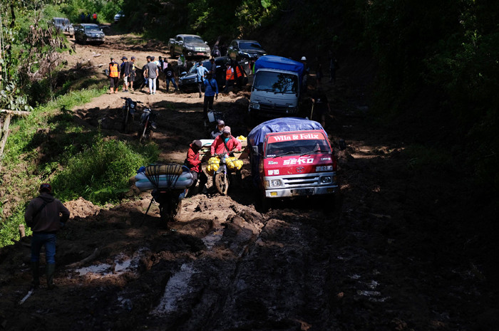 Program pembangunan infrastruktur ruas jalan jalur Sabbang-Tallang-Seko diinisiasi sejak akhir 2019 lalu.