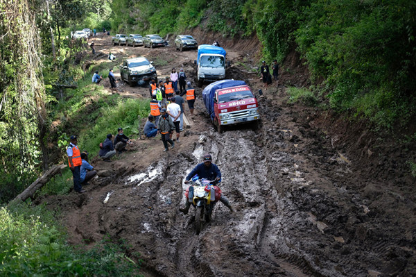 Program pembangunan infrastruktur ruas jalan jalur Sabbang-Tallang-Seko diinisiasi sejak akhir 2019 lalu.