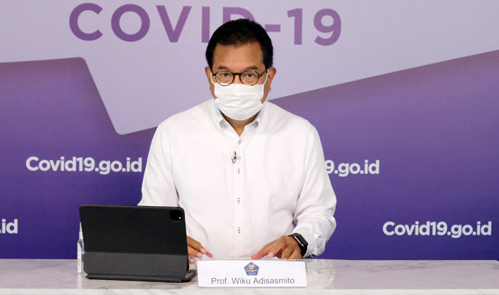 Juru Bicara Satgas Penanganan Covid-19 Wiku Adisasmito memberikan keterangan pers Perkembangan Penanganan Covid-19 di Graha BNPB, Kamis (17/6/2021).