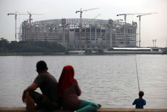 Foto suasana pembangunan Jakarta International Stadium (JIS) Tanjung Priok, Jakarta, Jumat (18/6/2021).
