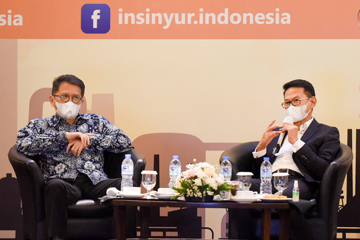 Webinar bertema Transformasi Peran Insinyur untuk Percepatan Pemulihan Kesehatan dan Ekonomi Nasional secara virtual di Jakarta. Jumat (18/6/2021).