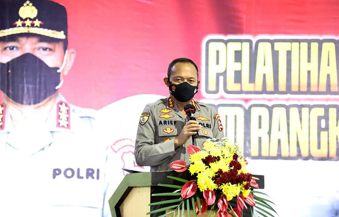 Ratusan anggota Senkom Mitra Polri dari 35 Kabupaten/Kota se-Jawa Tengah mengikuti pelatihan Tracer Covid-19 di Semarang, Jawa Tengah, Sabtu (19/6/2021).