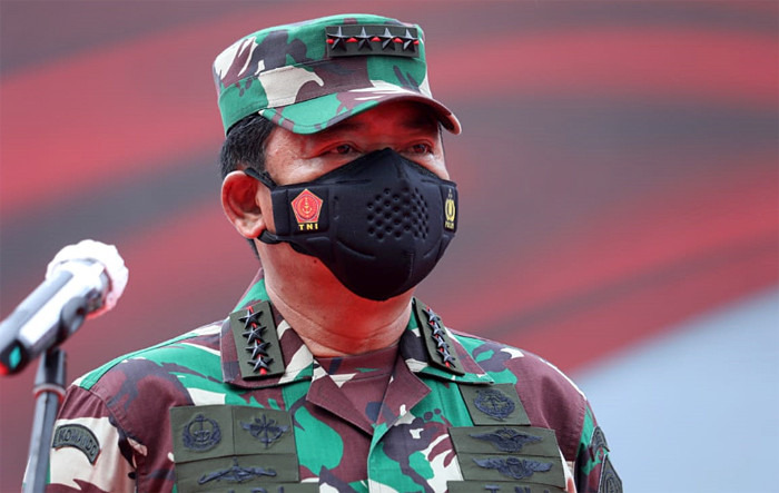 Vaksinasi massal dalam rangka Hari Bhayangkara ke-75 Tahun 2021 di Lapangan Bhayangkara, Jakarta Selatan, Kamis (24/6/2021).
