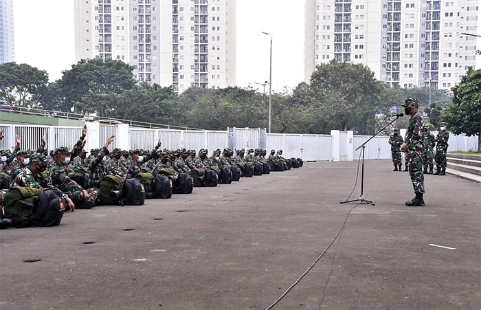 176 Tenaga Kesehatan TNI yang telah tiba tersebut akan ditempatkan di wilayah DKI Jakarta.
