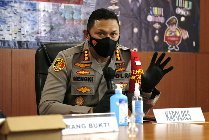 Jumpa pers penangkapan aktris Nia Ramadhani beserta suaminya Ardi Bakrie dan sopir pribadinya di Polres Jakarta Pusat, Kamis (8/7/2021).