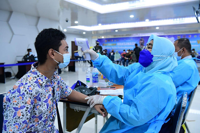 TNI AU secara masif terus melakukan kegiatan serbuan vaksinasi.