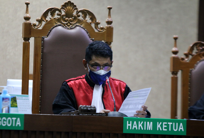 Terdakwa mantan Panitera Pengadilan Negeri Jakarta Utara, Rohadi menjalani sidang putusan secara virtual di Pengadilan Tipikor, Jakarta, Rabu (14/7/2021).