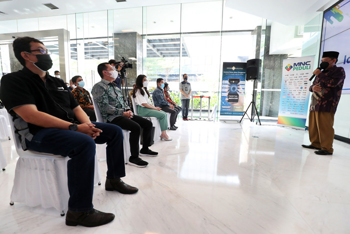 MNC Group melalui MNC Peduli mengajak mitra kerja dan unit usaha MNC Group untuk mendonasikan hewan kurban berupa sapi dan domba.