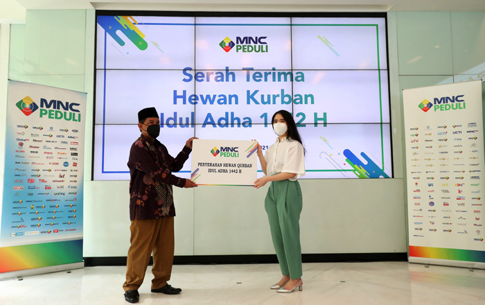 MNC Group melalui MNC Peduli mengajak mitra kerja dan unit usaha MNC Group untuk mendonasikan hewan kurban berupa sapi dan domba.