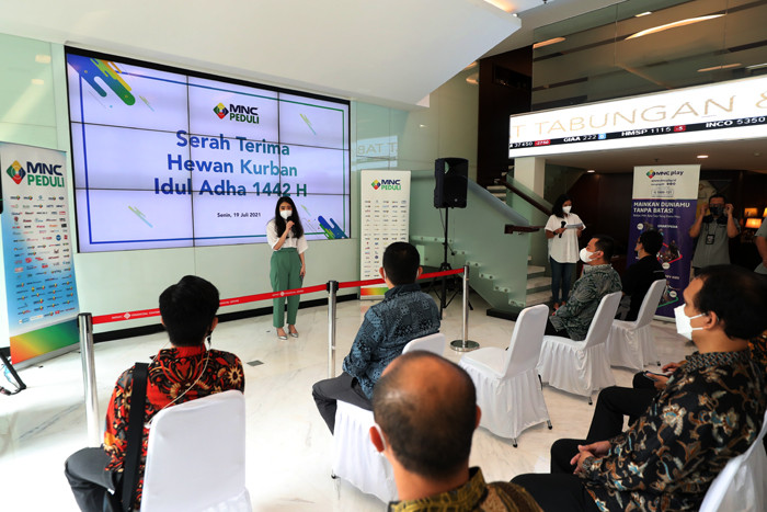 MNC Group melalui MNC Peduli mengajak mitra kerja dan unit usaha MNC Group untuk mendonasikan hewan kurban berupa sapi dan domba.