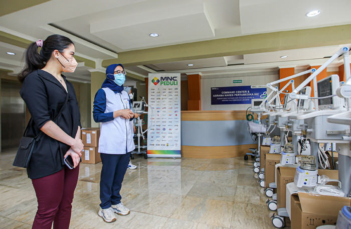 MNC Peduli menyalurkan bantuan berupa 10 medical bed dan 900 hazmat untuk RS Ekstensi RSPJ Khusus Covid-19 Asrama Haji Embarkasi Jakarta.