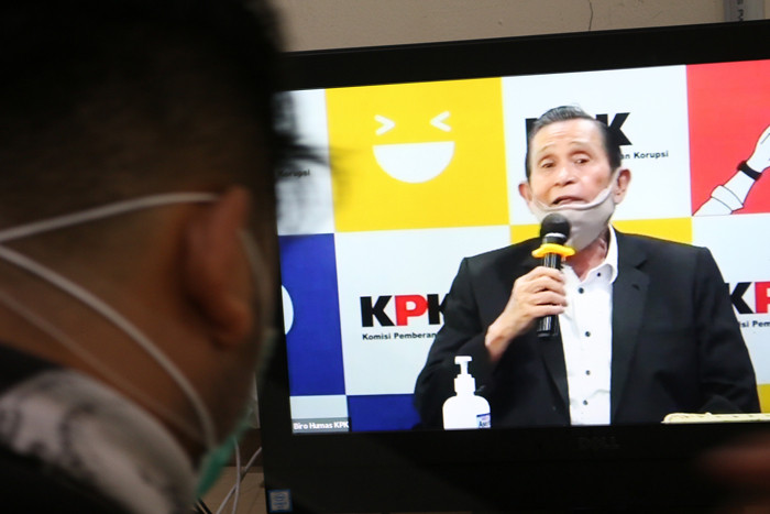 Ketua Dewan Pengawas KPK Tumpak Hatorangan Panggabean memberikan keterangan pers secara virtual di Gedung KPK lama, Jakarta, Jumat (23/7/2021).