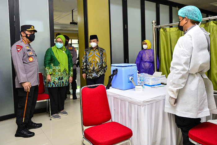 Vaksinasi Covid-19 di Gedung Pusat Dakwah Muhammadiyah, Menteng, Jakarta Pusat, Kamis (29/7/2021).