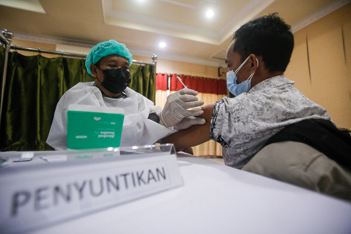 Vaksinasi Covid-19 di Gedung Pusat Dakwah Muhammadiyah, Menteng, Jakarta Pusat, Kamis (29/7/2021).