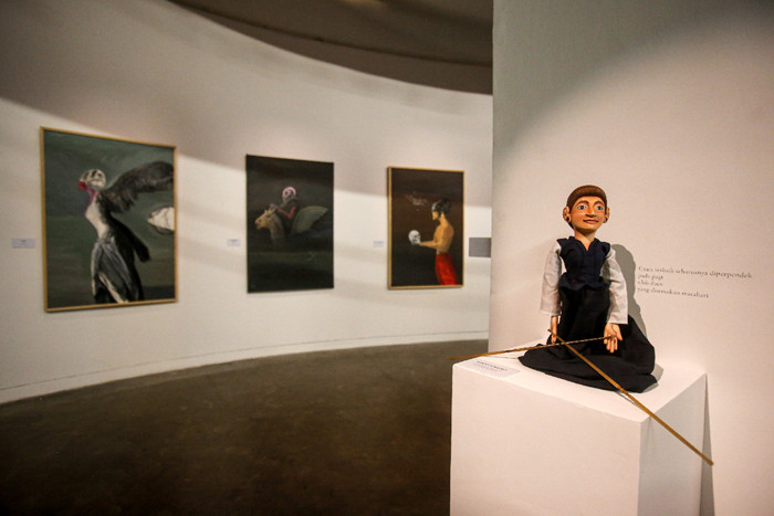 Karya seni rupa Goenawan Mohamad dipamerkan di Salihara Art Center, Pasar Minggu, Jakarta Selatan, Jumat (30/7/2021).