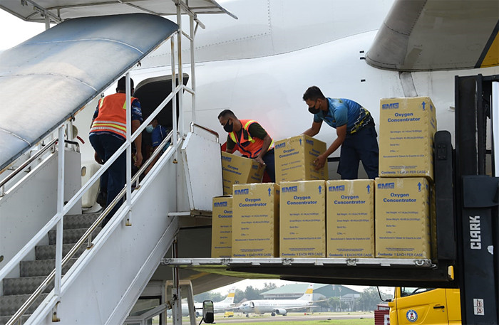 Pendistribusian Alkes tersebut sesuai kebutuhan dan permintaan sejumlah Rumah Sakit yang ada di Papua.