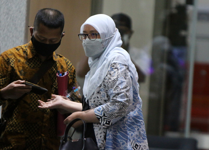 Mantan Plt Sekretaris Daerah DKI Jakarta 2020, Sri Haryati usai menjalani pemeriksaan di Gedung Merah Putih KPK Kuningan Jakarta, Kamis (5/8/2021).