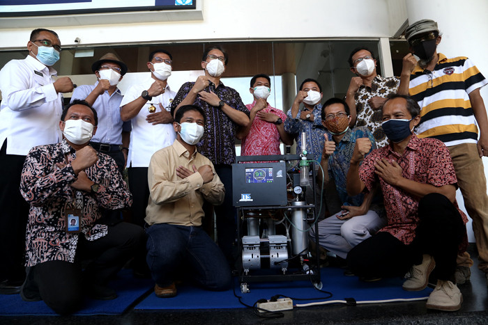 Soft launching Oxygen Concentrator ITS di halaman Rektorat ITS Surabaya, Jawa Timur, Jumat (6/8/2021).
