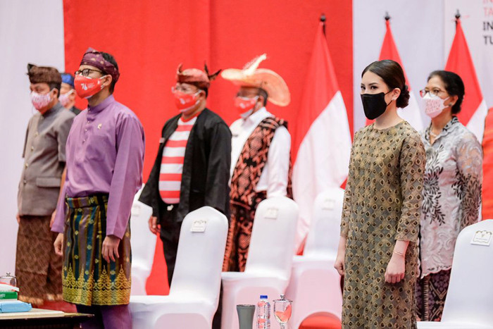 Upacara Peringatan HUT ke-76 Kemerdekaan RI secara virtual di ruang Balairung Gedung Sapta Pesona hari ini, Kamis (17/8/2021).