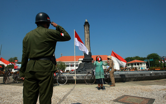 Begini Aksi Komunitas Sepeda Onthel Semarang Gelar Upacara Hut Ke 76