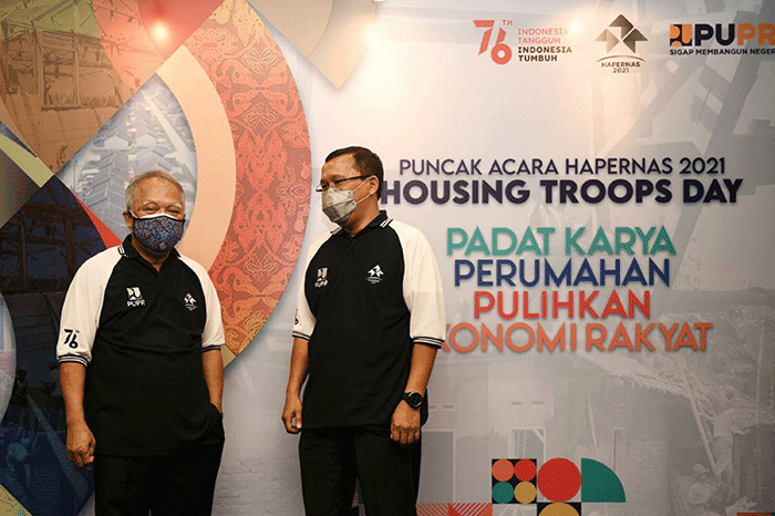 Akad KPR massal yang digelar saat puncak perayaan Hari Perumahan Nasional di Jakarta, Rabu (25/8/2021).