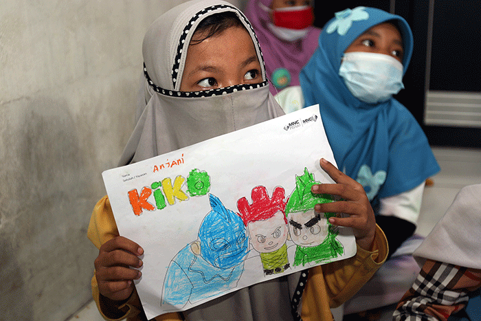 MNC Peduli dan MNC Animation mengunjungi anak-anak di Kampung Lio Depok untuk mewarnai, memberikan buku bacaan dan nonton KIKO bersama Rabu (25/8/2021).