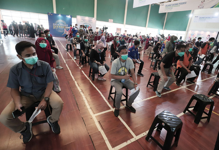 Pelaksanaan vaksinasi yang digelar BP Jamsostek di Tangerang, Rabu (1/9/2021).