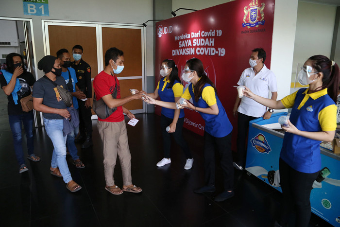 Gerebek vaksin bagi pelaku usaha bertema 