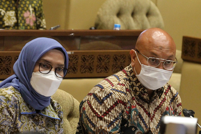 Komisi II DPR RI melakukan rapat bersama Kemendagri, KPU dan Bawaslu di Kompleks Parlemen Senayan, Jakarta, Senin (6/9/2021).