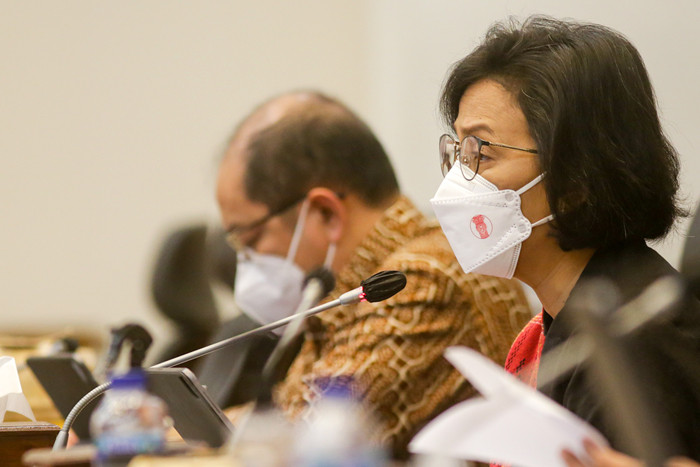 Menteri Keuangan Sri Mulyani mengikuti Rapat Kerja bersama Badan Anggaran (Banggar) DPR RI di Kompleks Parlemen, Senayan, Jakarta, Senin (6/9/2021).