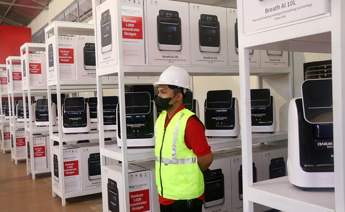Djarum Foundation mendonasikan 1.000 unit konsentrator oksigen melalui Kementerian Perindustrian RI serta sejumlah rumah sakit di Jawa Tengah dan DIY.