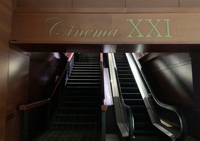 Pemerintah telah kembali mengizinkan pusat hiburan bioskop untuk dioperasikan setelah regulasi dari PPKM dilonggarkan.