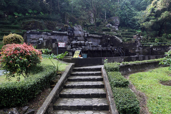 Suasana hening diarea Candi Jolotundo yang berdiri kokoh di desa Seloliman, Kecamatan Trawas, Kabupaten Mojokerto, Jawa Timur, Rabu (15/9/2021).