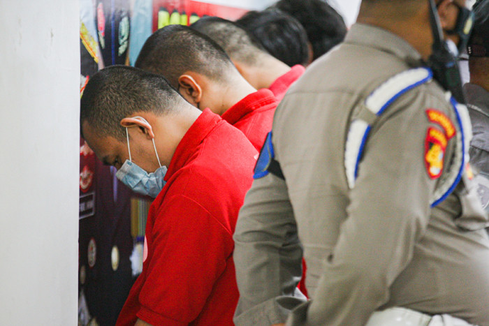 Keterangan pers pengungkapan peredaran Narkotika jenis sabu dan home industry pembuatan pil ekstasi jenis inex palsu di Mapolres Jakarta Pusat, Rabu (15/9/2021)