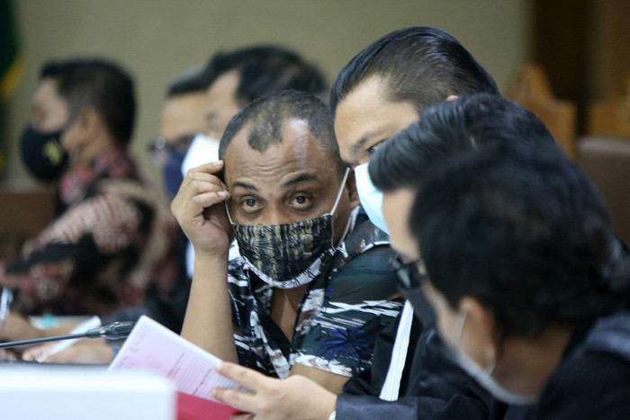 Terdakwa Stepanus Robin Pattuju menjalani sidang lanjutan bersama Maskur Husain di Pengadilan Tipikor, Jakarta, Senin (20/9/2021).