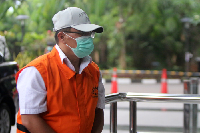 Tersangka Kontraktor Firjan Taufan menjalani pemeriksaaan lanjutan di Gedung KPK Merah Putih, Jakarta, Selasa (21/9/2021).