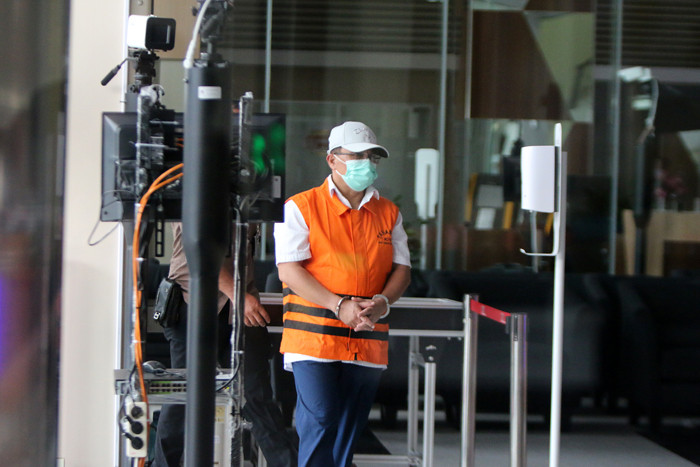 Tersangka Kontraktor Firjan Taufan menjalani pemeriksaaan lanjutan di Gedung KPK Merah Putih, Jakarta, Selasa (21/9/2021).