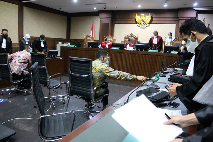 Terdakwa Direktur Pemeriksaan dan Penagihan pada Direktorat Jenderal Pajak Angin Prayitno Aji menjalani sidang perdana di Pengadilan Tipikor, Rabu (22/9/2021).