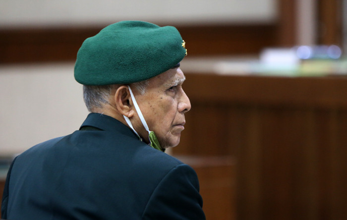 Terdakwa Mayor Jenderal (purn) Kivlan Zen menjalani sidang putusan di Pengadilan Negeri Jakarta Pusat, Jumat (24/9/2021).