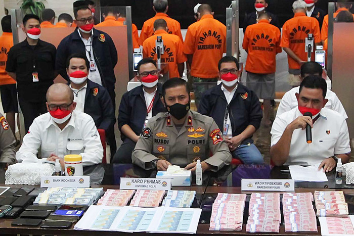 Rilis pengungkapan kejahatan uang palsu di Bareskrim Mabes Polri, Jakarta, Kamis (23/9/2021).