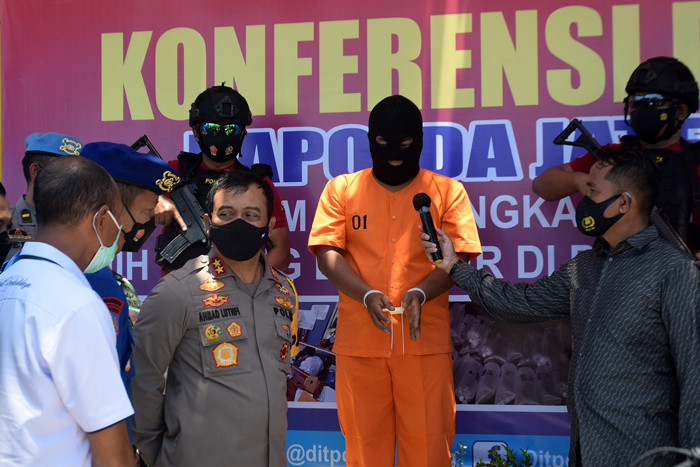 Pengungkapan kasus penjualan ribuan benih lobster ilegal di Kantor Ditpolairud Polda Jateng, Semarang, Jawa Tengah, Rabu (29/9/2021).