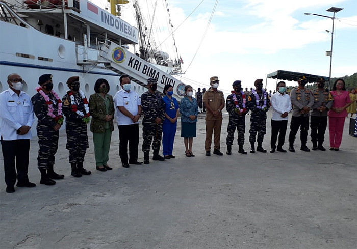 Kedatangan Kapal Republik Indonesia (KRI) Bima Suci-945 di Pelabuhan Baru Telukdalam Kabupaten Nias Selatan yang membawa 88 Taruna/Taruni Akademi Angkatan Laut.