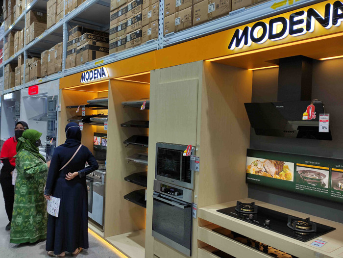 Strategi ekspansi ini untuk menopang target pertumbuhan konsolidasi kurang lebih sebesar 10%, dimana segmen retail ditargetkan tumbuh sebesar 15%.