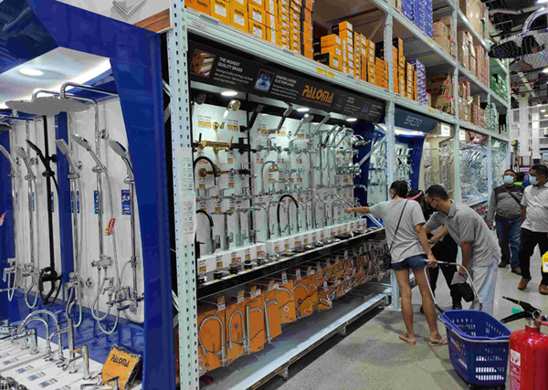 Strategi ekspansi ini untuk menopang target pertumbuhan konsolidasi kurang lebih sebesar 10%, dimana segmen retail ditargetkan tumbuh sebesar 15%.