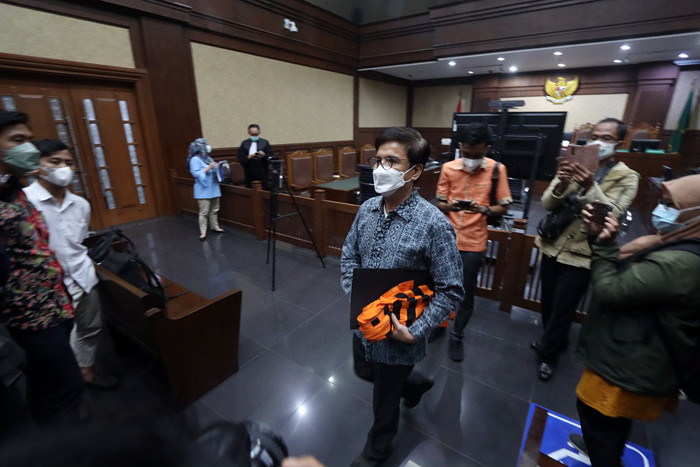 Terdakwa Mantan Direktur Utama Perumda Pembangunan Sarana Jaya, Yoory Corneles Pinontoan menjalani sidang perdana di Pengadilan Tipikor, Kamis (14/10/2021).
