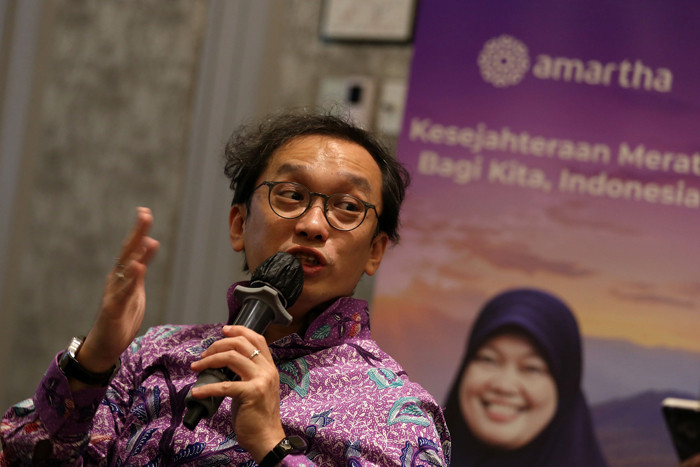 Chief Commercial Officer Amartha, Hadi Wenas, mejabarkan Platform Peer-to-Peer Lending Amartha+ di Surabaya, Jawa Timur, Jumat (15/10/2021).